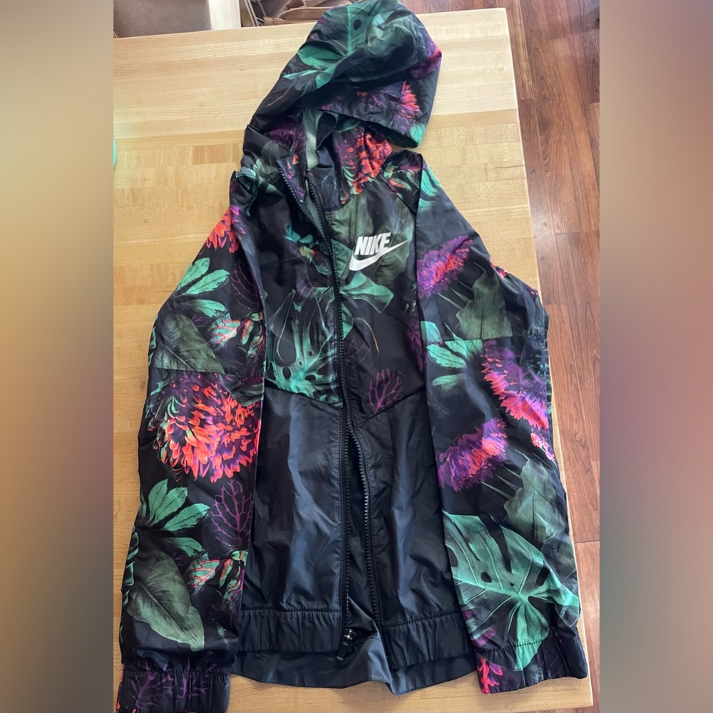 Nike - lightweight floral print jacket - youth medium - like new